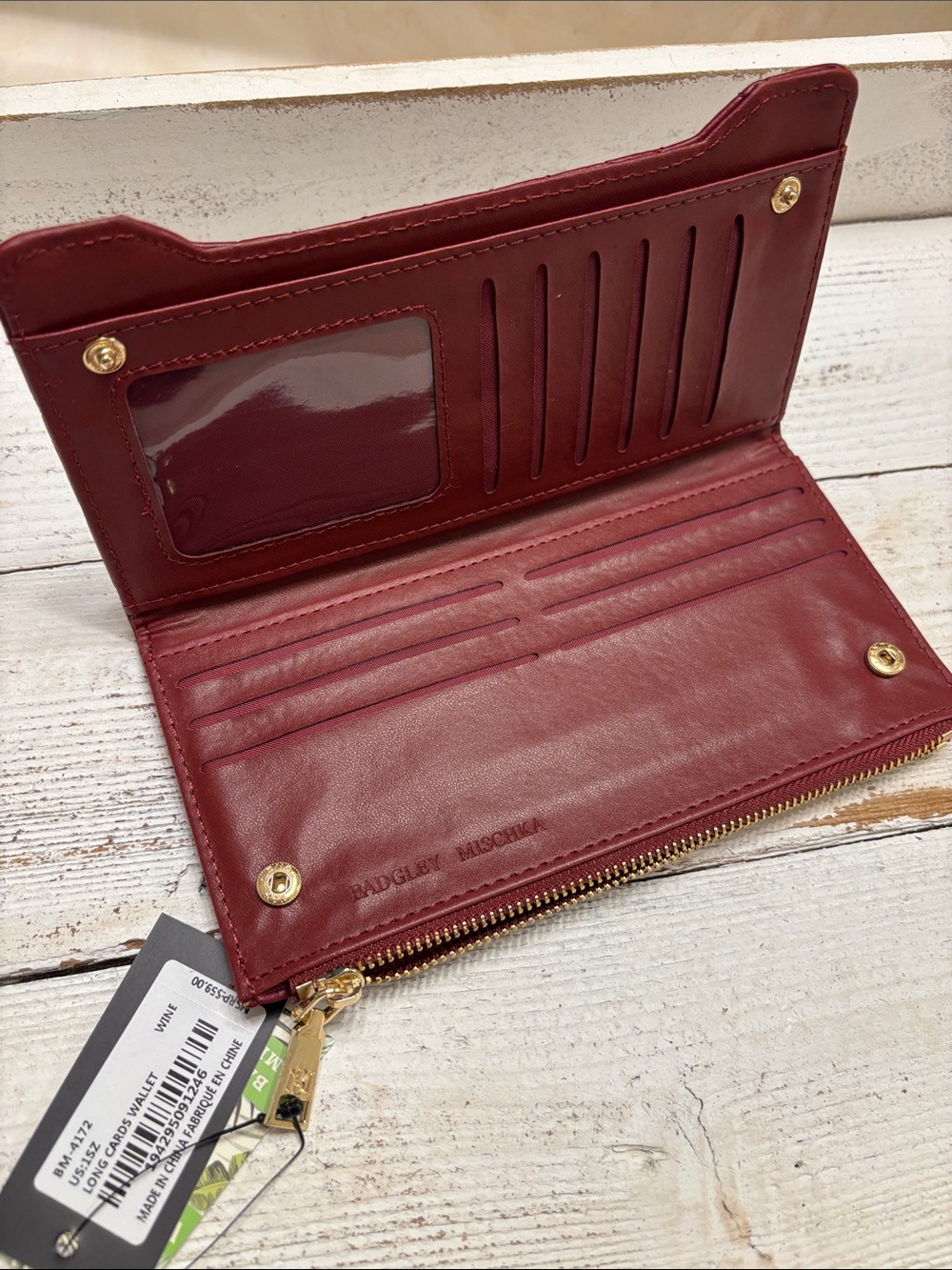 BADGLEY MISCHKA $59 Quilted Burgundy Zip Wallet with Gold Hardware brand new - Picture 4 of 9